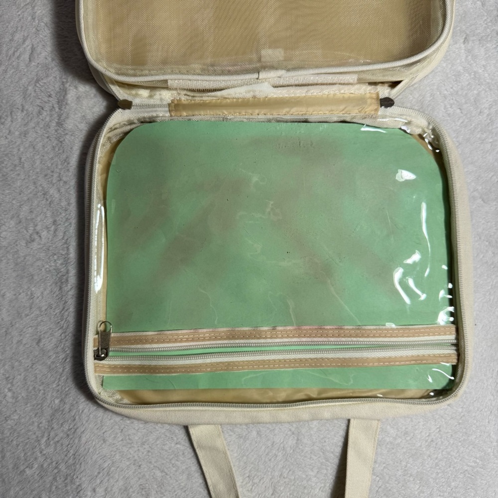 Charming Cream Toiletries Travel Tote Bag with Green Frog Design - Picture 5 of 5